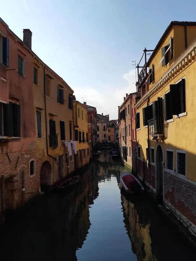 Gondola Show Venice 0*,